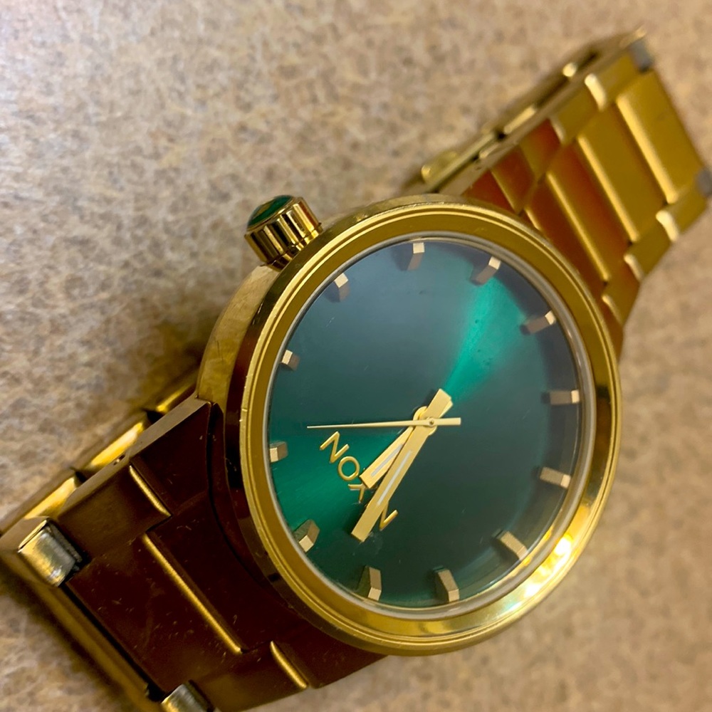 Nixon sentry ss watch
